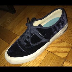 WORN ONCE BASICALLY BRAND NEW velvet SeaVees